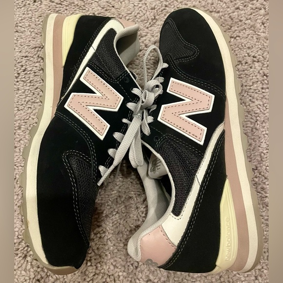 New Balance 996 Womens Sneakers - Picture 5 of 7